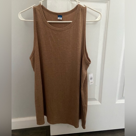 Old navy tank top - Picture 1 of 2